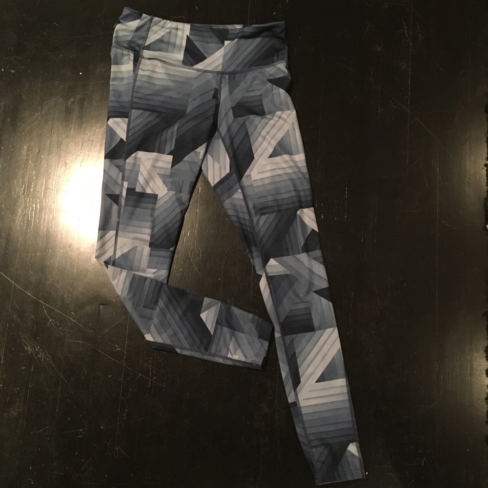 Athleta patterned leggings